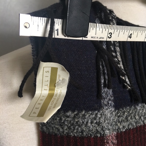 Perry Ellis Unisex Plaid Scarf black burgundy gray with Fringe OS - Picture 7 of 7